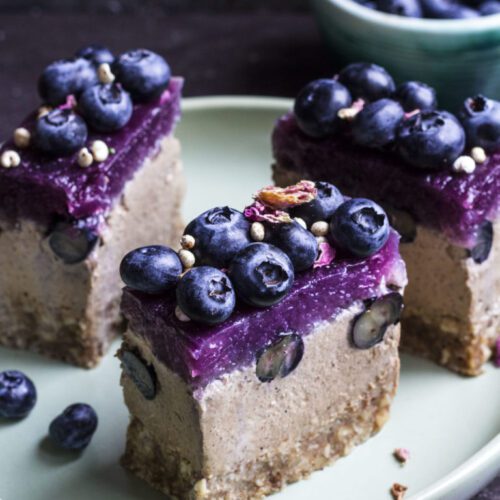 almond-blueberry-jelly-slice